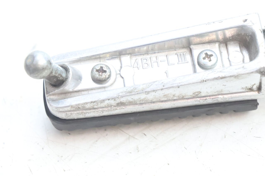 photo de FUSSRASTEN VORN LINKS YAMAHA FZ8 800 (2010 - 2016) - Technische Nahaufnahme