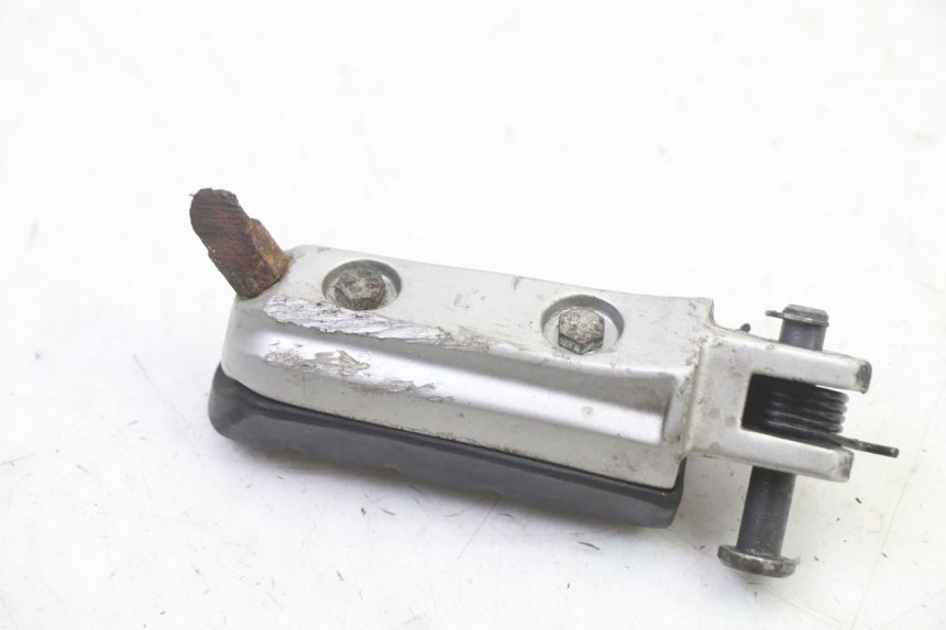 photo de FUSSRASTEN VORN LINKS BMW G310 R 310 (2016 - 2020) - Oberflächenzustand und Material