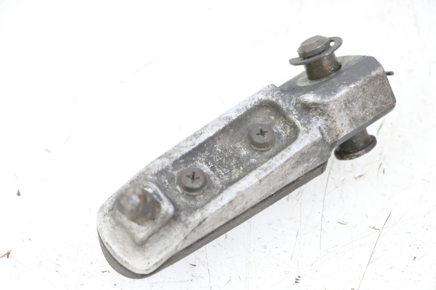 photo de LINKER VORDERER FUßRASTEN KAWASAKI ZR7 ZR-7 S 750 (1999 - 2004) - Zoom auf Gebrauchszustand