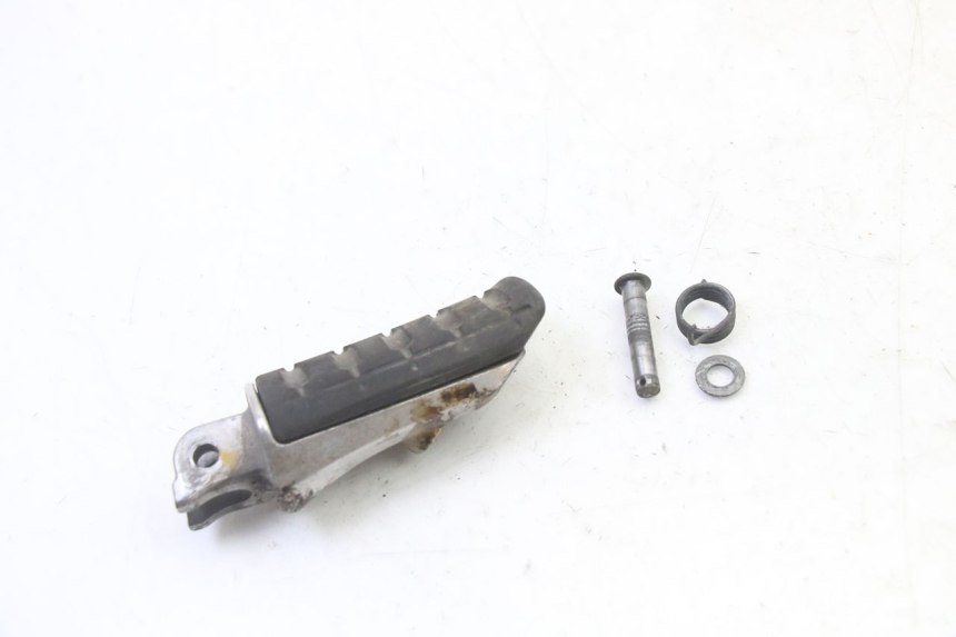 photo de FUSSRASTEN VORN LINKS HONDA NTV DEAUVILLE 650 (2001 - 2006) - Zoom auf Gebrauchszustand