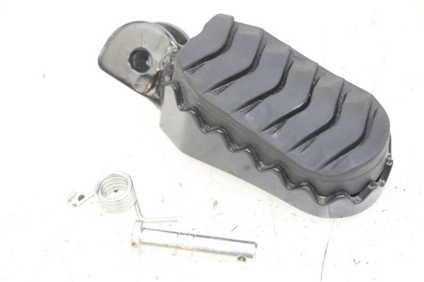 photo de FUSSRASTEN VORN LINKS ROYAL ENFIELD SCRAM 411 (2022 - 2024) - Hauptansicht