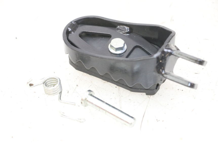 photo de FUSSRASTEN VORN LINKS ROYAL ENFIELD SCRAM 411 (2022 - 2024) - Detailansicht des Bauteils