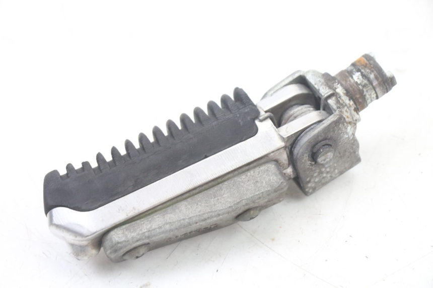 photo de FUSSRASTEN VORN LINKS SUZUKI GSF S BANDIT 600 (2000 - 2004) - Alternative Perspektive