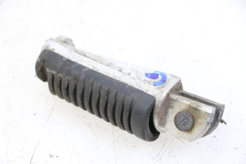 photo de FUSSRASTEN VORN LINKS YAMAHA XJN DIVERSION 600 (2000 - 2003) - Zoom auf Gebrauchszustand