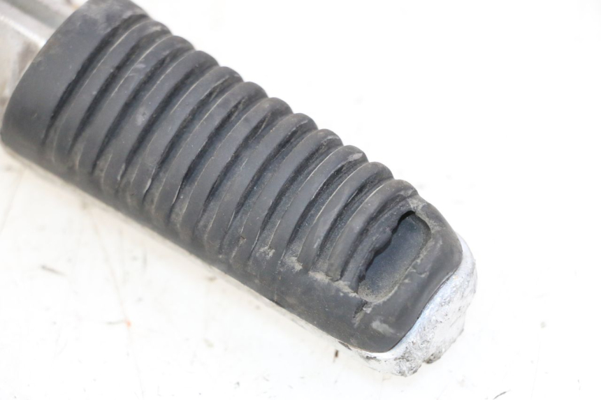 photo de FUSSRASTEN VORN LINKS YAMAHA XJN DIVERSION 600 (2000 - 2003) - Details der Befestigungspunkte