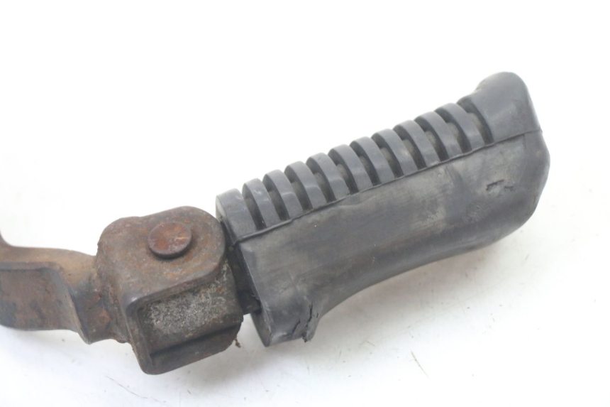 photo de FUSSRASTEN VORN LINKS YAMAHA SR 125 (1982 - 2003) - Details der Befestigungspunkte