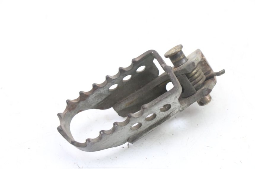 photo de FUSSRASTEN VORN LINKS YAMAHA TTR 125 (2000 - 2020) - Hauptansicht