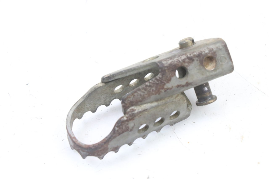 photo de FUSSRASTEN VORN LINKS YAMAHA TTR 125 (2000 - 2020) - Technische Nahaufnahme