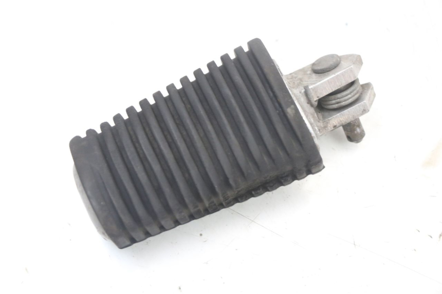 photo de FUSSRASTEN VORN LINKS YAMAHA XVS DRAG STAR DRAGSTAR 650 (1997 - 2007) - Detailansicht des Bauteils