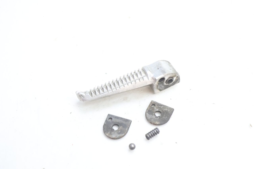 photo de FUSSRASTEN VORN LINKS YAMAHA YZF R GENESIS 750 (1993 - 1998) - Detailansicht des Bauteils