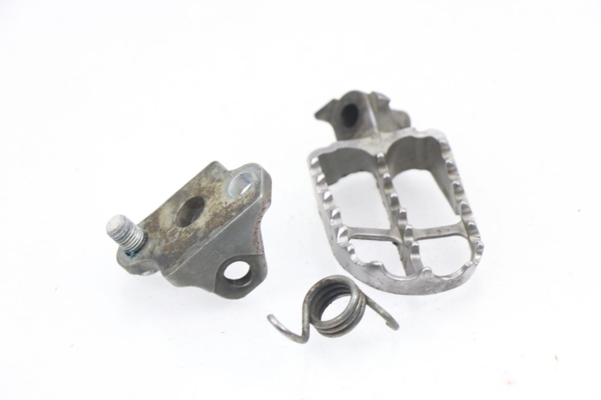 photo de FUSSRASTEN VORN LINKS YAMAHA YZF YZ-F 450 (2006 - 2009) - Detailansicht des Bauteils