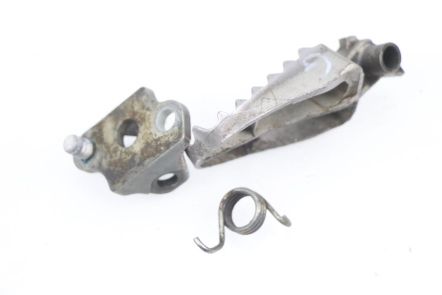 photo de FUSSRASTEN VORN LINKS YAMAHA YZF YZ-F 450 (2006 - 2009) - Zoom auf Gebrauchszustand