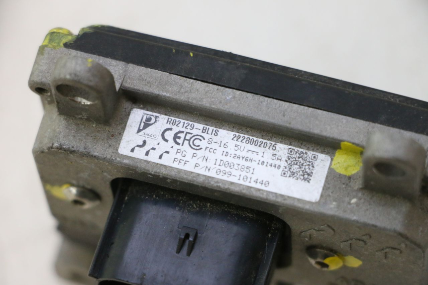 photo de RÜCKFAHRKAMERA PIAGGIO MP3 HPE 530 (2022 - 2026) - Technische Nahaufnahme