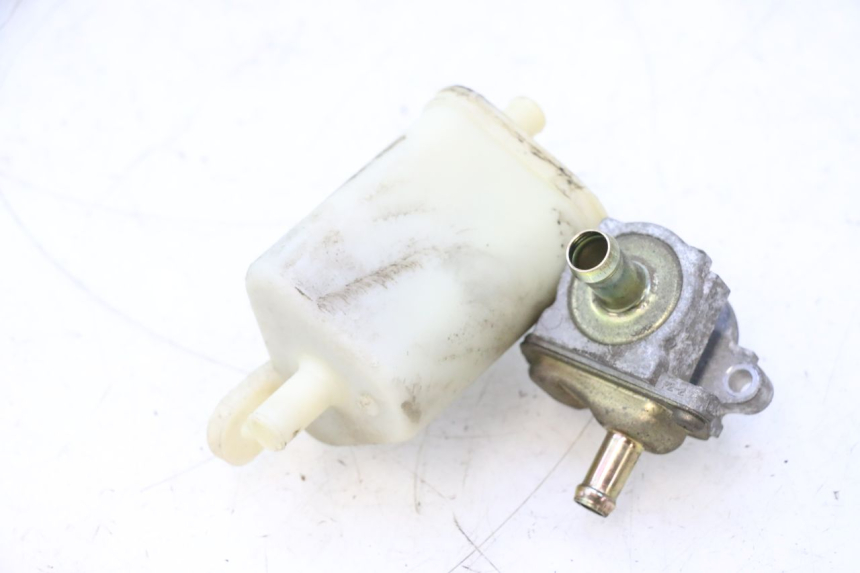 photo de AKTIVKOHLEBEHÄLTER YAMAHA YP MAJESTY 125 (2002 - 2006) - Detailansicht des Bauteils