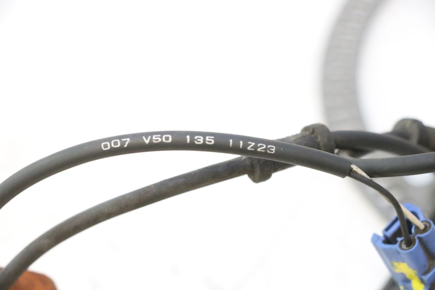 photo de ABS SENSOR HINTEN SUZUKI BURGMAN EXECUTIVE ABS 650 (2006 - 2012) - Details der Befestigungspunkte