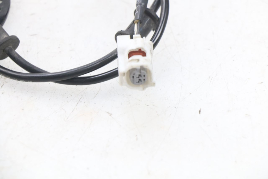 photo de ABS SENSOR HINTEN MBK MW TRYPTIK 125 (2017 - 2022) - Zoom auf Gebrauchszustand