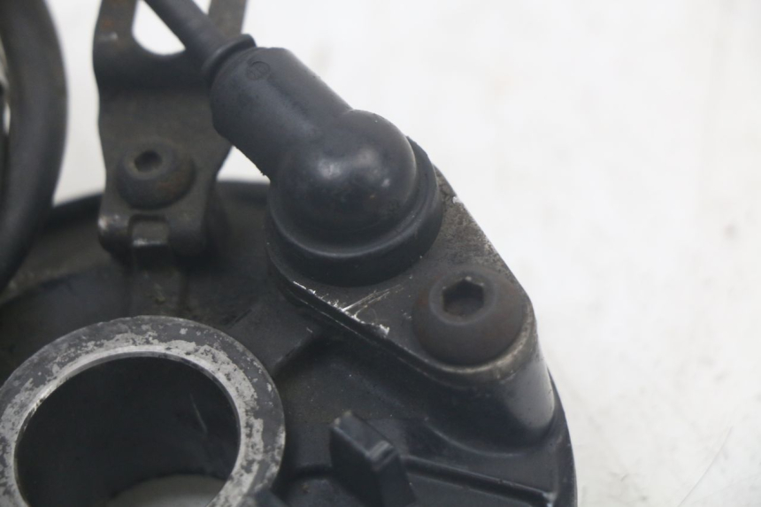 photo de HINTERER ABS-SENSOR YAMAHA TDM ABS 900 (2002 - 2014) - Zoom auf Gebrauchszustand