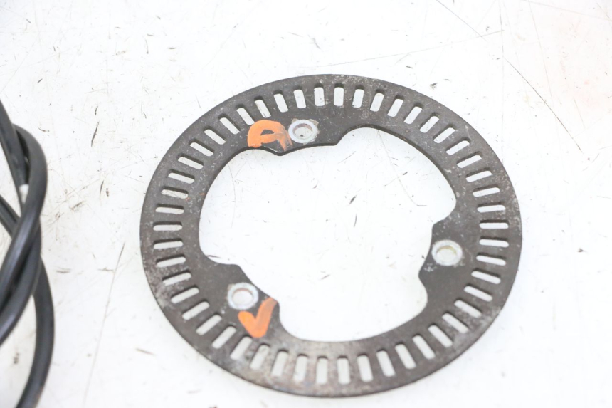 photo de ABS SENSOR VORNE SUZUKI BURGMAN 125 (2015 - 2017) - Technische Nahaufnahme