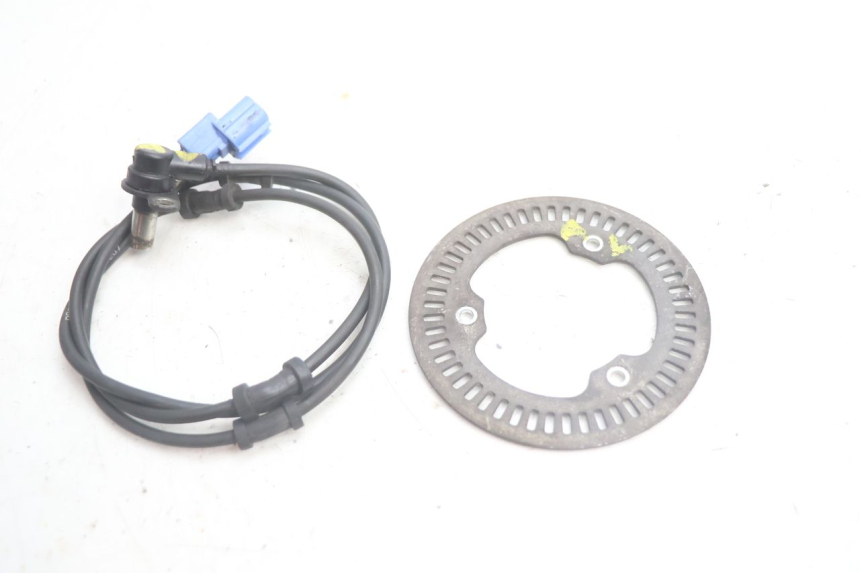 photo de ABS SENSOR VORNE SUZUKI BURGMAN EXECUTIVE ABS 650 (2006 - 2012) - Detailansicht des Bauteils