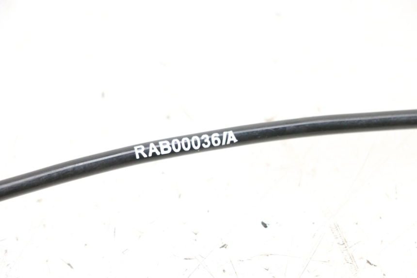 photo de ABS SENSOR VORNE ROYAL ENFIELD CONTINENTAL GT 650 (2019 - 2024) - Zoom auf Gebrauchszustand
