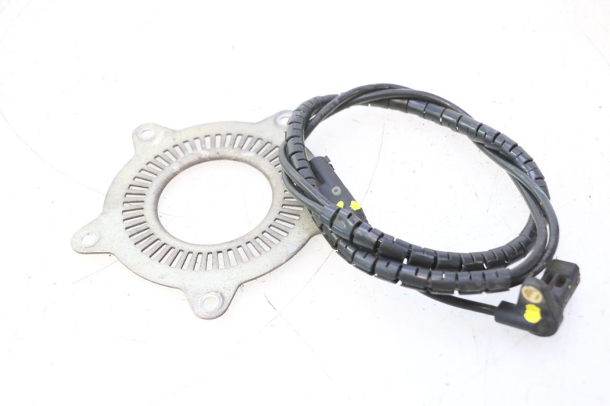 photo de ABS SENSOR VORNE PIAGGIO LIBERTY IGET S 125 (2016 - 2020) - Details der Befestigungspunkte