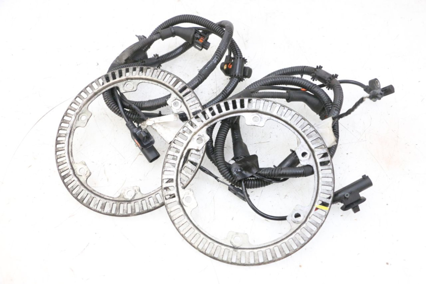 photo de ABS SENSOR VORNE PIAGGIO MP3 HPE 300 (2019 - 2026) - Zoom auf Gebrauchszustand