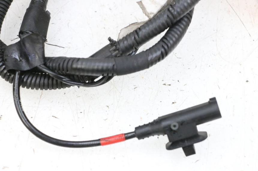 photo de ABS SENSOR VORNE PIAGGIO MP3 HPE 300 (2019 - 2026) - Kennzeichnungen und Originalreferenzen