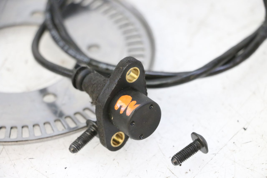 photo de VORDERER ABS-SENSOR PEUGEOT SATELIS 125 (2006 - 2009) - Zoom auf Gebrauchszustand