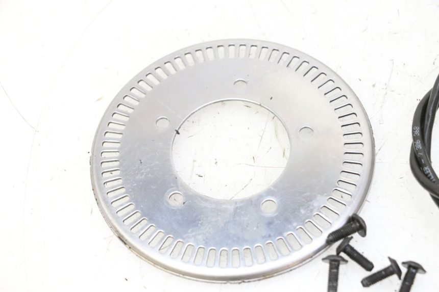 photo de VORDERER ABS-SENSOR PEUGEOT SATELIS 125 (2006 - 2009) - Details der Befestigungspunkte