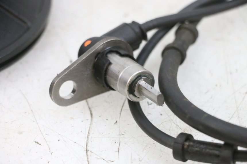 photo de VORDERER ABS-SENSOR YAMAHA TDM ABS 900 (2002 - 2014) - Zoom auf Gebrauchszustand