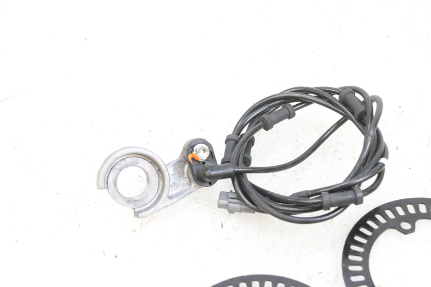 photo de ABS SENSOR VORNE YAMAHA TRICITY 300 (2020 - 2024) - Technische Nahaufnahme