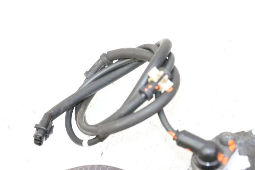 photo de VORDERER ABS-SENSOR YAMAHA X-MAX XMAX 125 (2010 - 2013) - Oberflächenzustand und Material