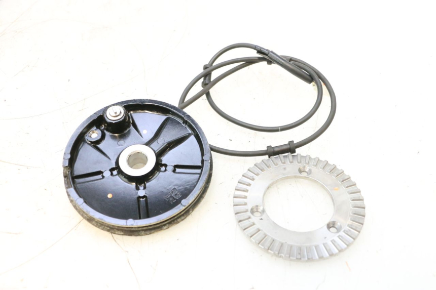 photo de ABS SENSOR VORNE YAMAHA XP T-MAX ABS 500 (2005 - 2005) - Details der Befestigungspunkte