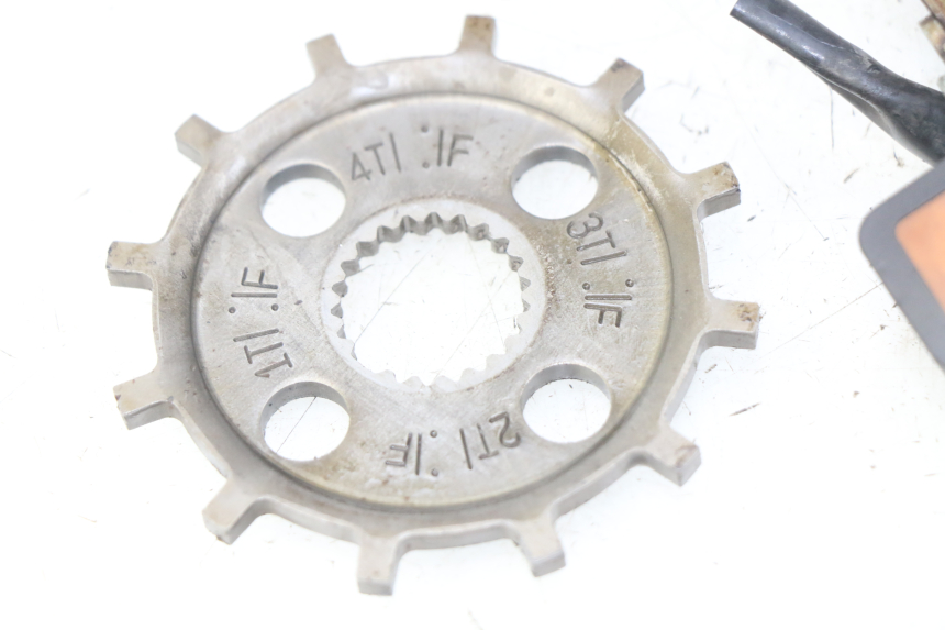 photo de ZÜNDUNGSSCHALTER HONDA VFR FI RC46 800 (1998 - 2001) - Details der Befestigungspunkte