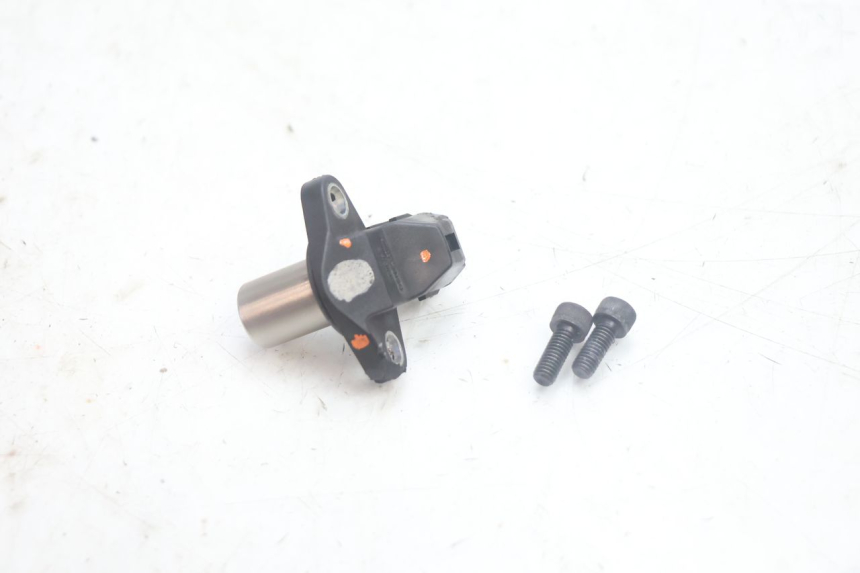photo de NOCKENWELLENSENSOR SUZUKI BURGMAN EXECUTIVE ABS 650 (2006 - 2012) - Detailansicht des Bauteils