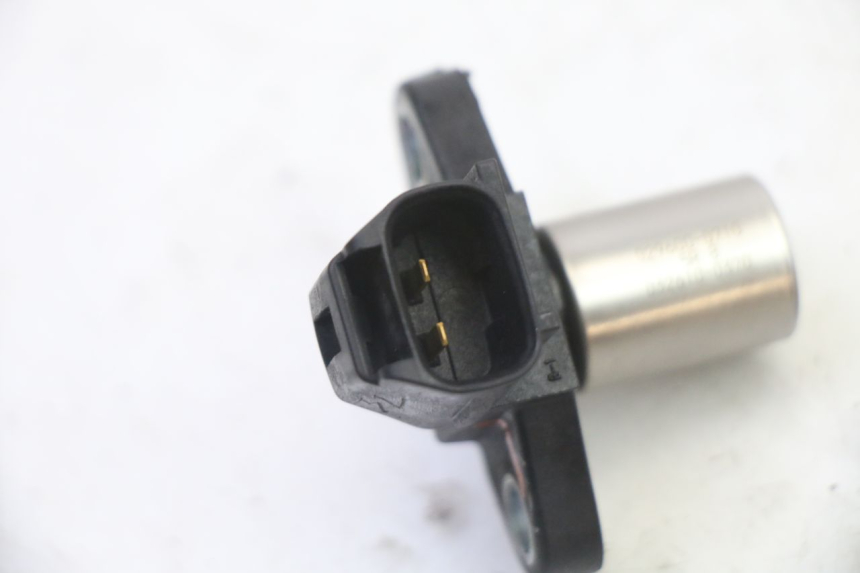 photo de NOCKENWELLENSENSOR SUZUKI GSR 750 (2011 - 2017) - Technische Nahaufnahme