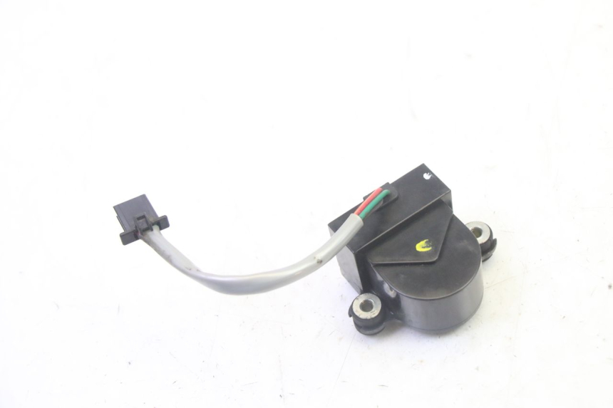 photo de STURZSENSOR HONDA FES S-WING SWING ABS 125 (2007 - 2015) - Zoom auf Gebrauchszustand