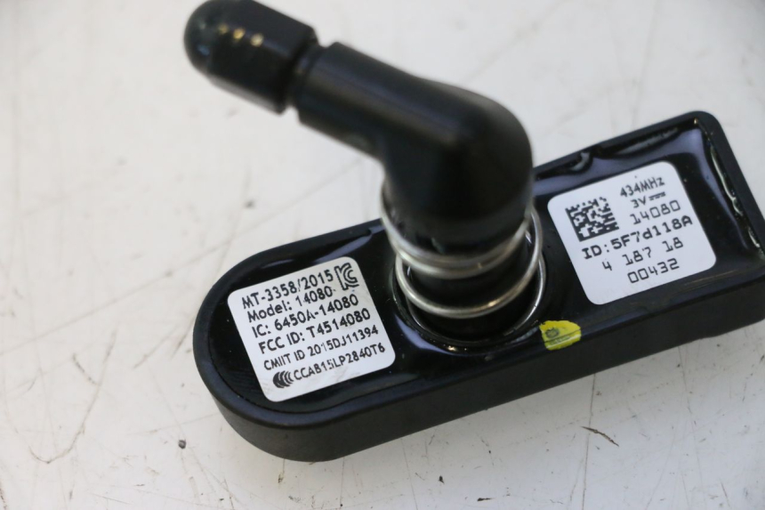 photo de REIFENDRUCKSENSOR HARLEY DAVIDSON ROAD GLIDE FLTRXSE 1920 (2018 - 2022) - Detailansicht des Bauteils