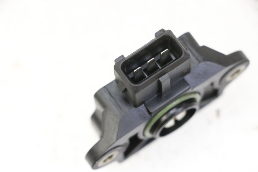 photo de DROSSELKLAPPENSENSOR BMW C1 125 (2000 - 2003) - Zoom auf Gebrauchszustand