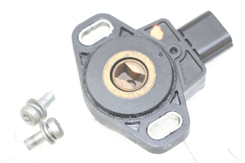 photo de DROSSELKLAPPENSENSOR HONDA CBF 500 (2004 - 2007) - Technische Nahaufnahme