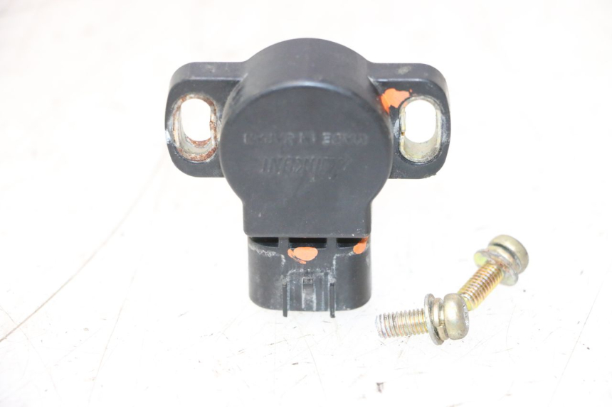 photo de DROSSELKLAPPENSENSOR YAMAHA FJR 1300 (2001 - 2005) - Zoom auf Gebrauchszustand
