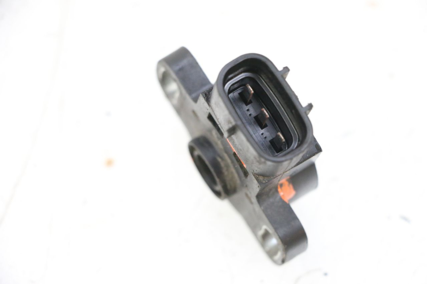 photo de DROSSELKLAPPENSENSOR YAMAHA TDM ABS 900 (2002 - 2014) - Zoom auf Gebrauchszustand