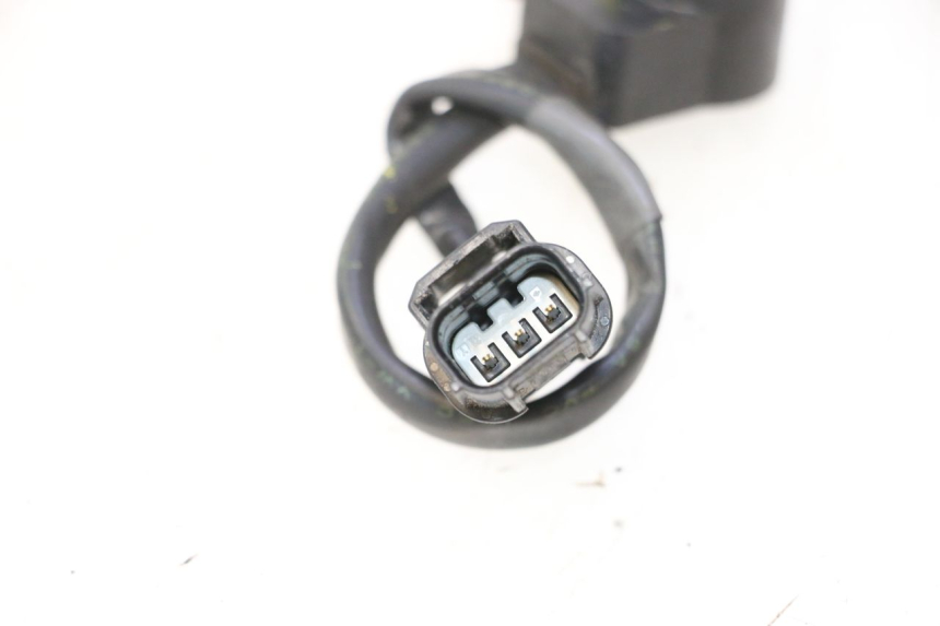 photo de ROLL-LOCK-POSITIONSENSOR PIAGGIO MP3 500 (2016 - 2018) - Zoom auf Gebrauchszustand