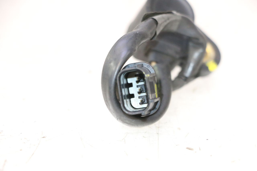 photo de ROLL-LOCK-POSITIONSENSOR PIAGGIO MP3 500 (2011 - 2015) - Zoom auf Gebrauchszustand