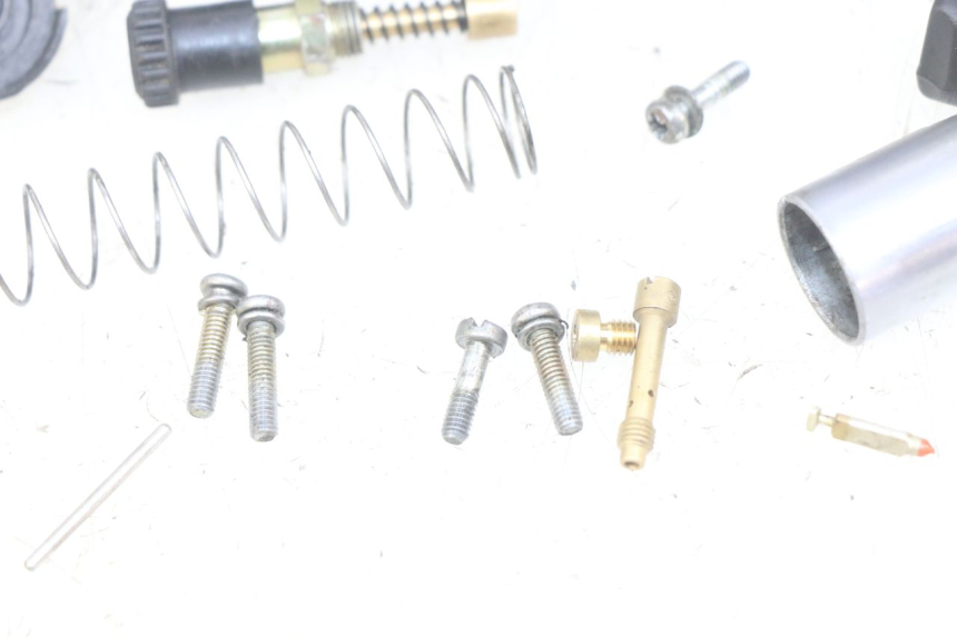 photo de VERGASER MBK BOOSTER SPIRIT 50 (1999 - 2003) - Weitere Ansicht des Artikels