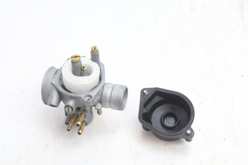 photo de VERGASER MBK BOOSTER SPIRIT 50 (1999 - 2003) - Oberflächenzustand und Material