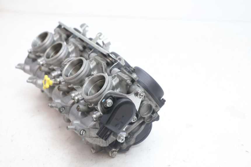 photo de VERGASER HONDA CB F HORNET 600 (2005 - 2006) - Alternative Perspektive