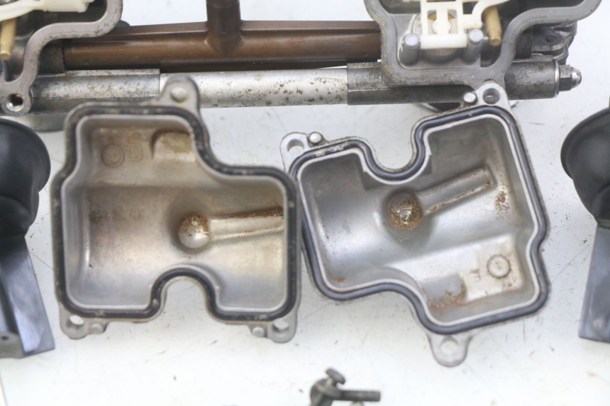 photo de VERGASER HONDA CBF 500 (2004 - 2007) - Profilansicht des Ersatzteils