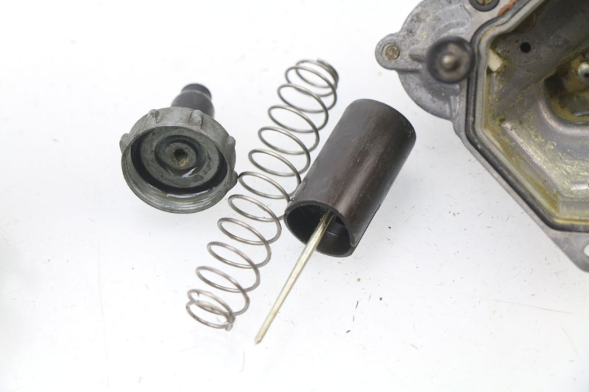 photo de VERGASER HONDA CG 125 (1996 - 1998) - Oberflächenzustand und Material