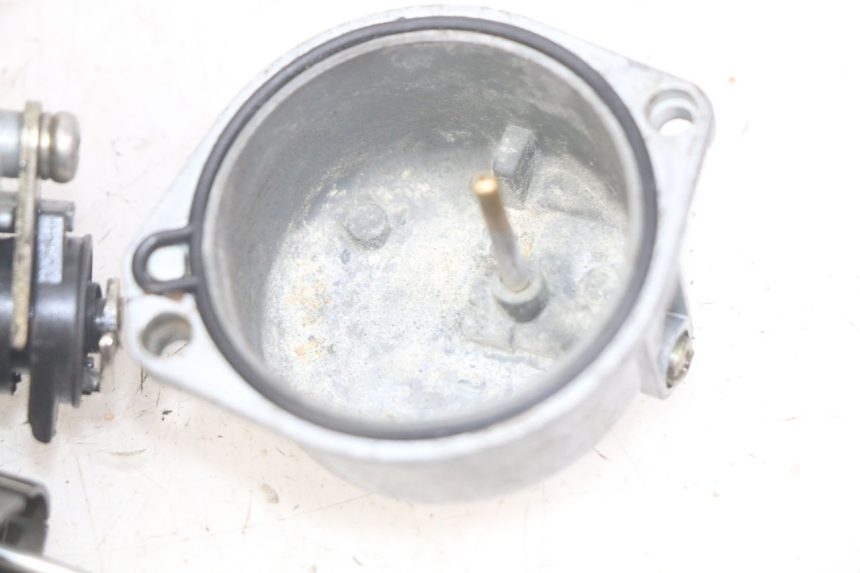 photo de VERGASER LONCIN DIRT BIKE 125 - Hochauflösende Nahaufnahme